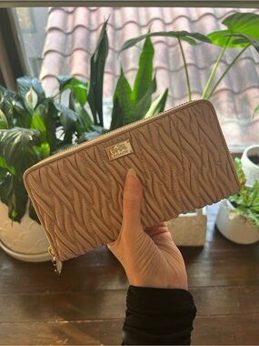 Coach Blush Nude Gathered Leather Wallet with Gold Logo Plaque from the 2010s